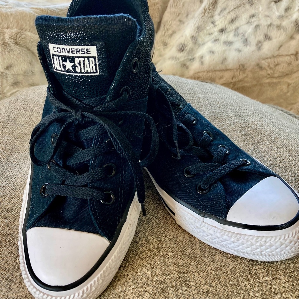 Converse All Star Low Top - Women's US size 9